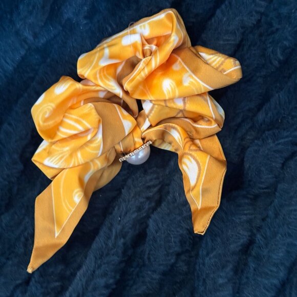 ANTHROPOLOGIE Charmed Hair Scarf Scrunchie, Dark Yellow Abstract Paisley - Picture 6 of 9